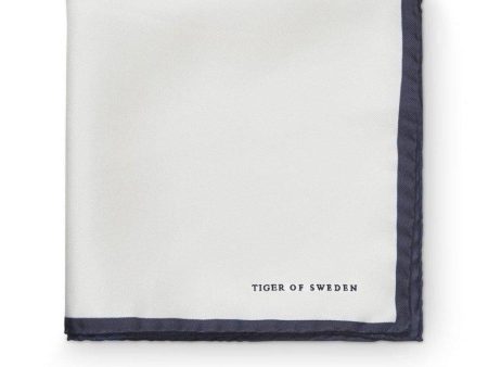 Luserna Pocket SQ - White Fashion